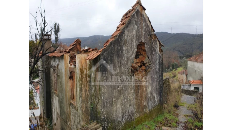 Terreno para Venda em Castanheira de Pêra e Coentral Foto 2