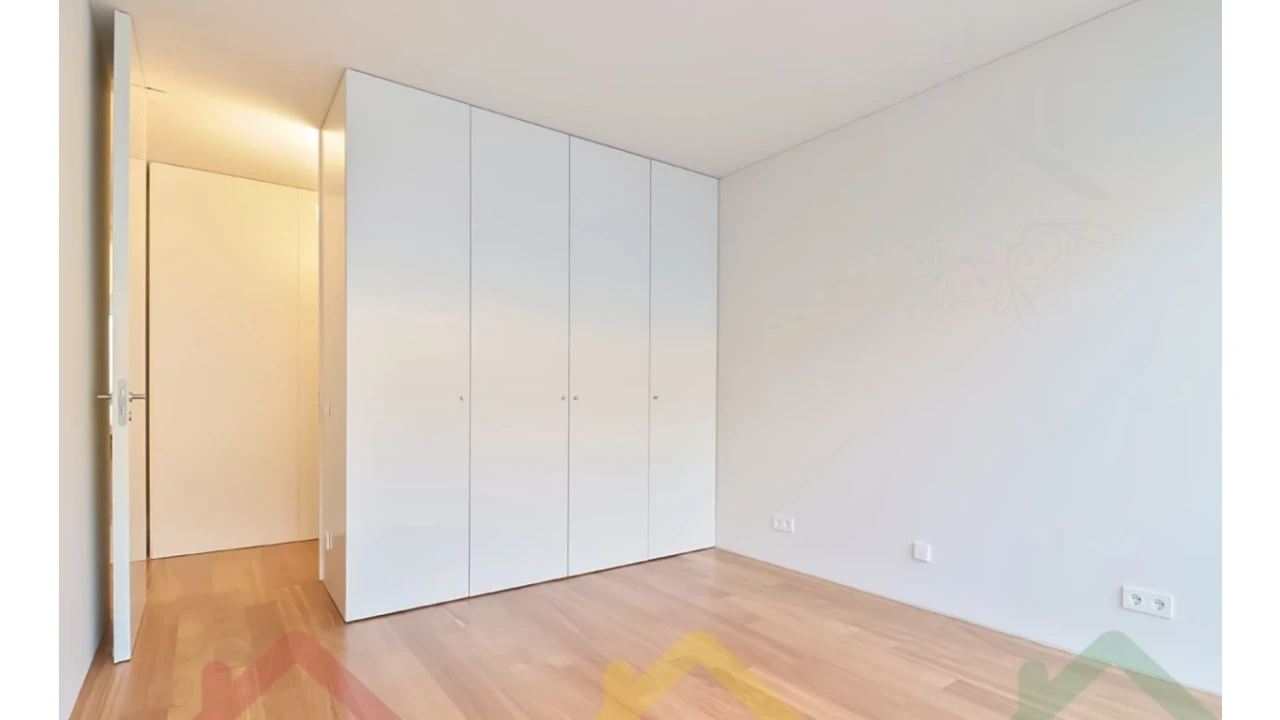 Apartamento T2 para Venda em Paranhos Foto 38