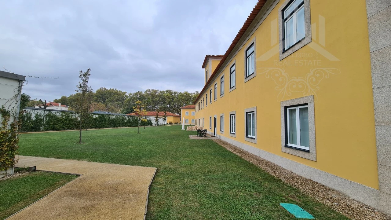 Moradia T4 para Venda em Paranhos Foto 12