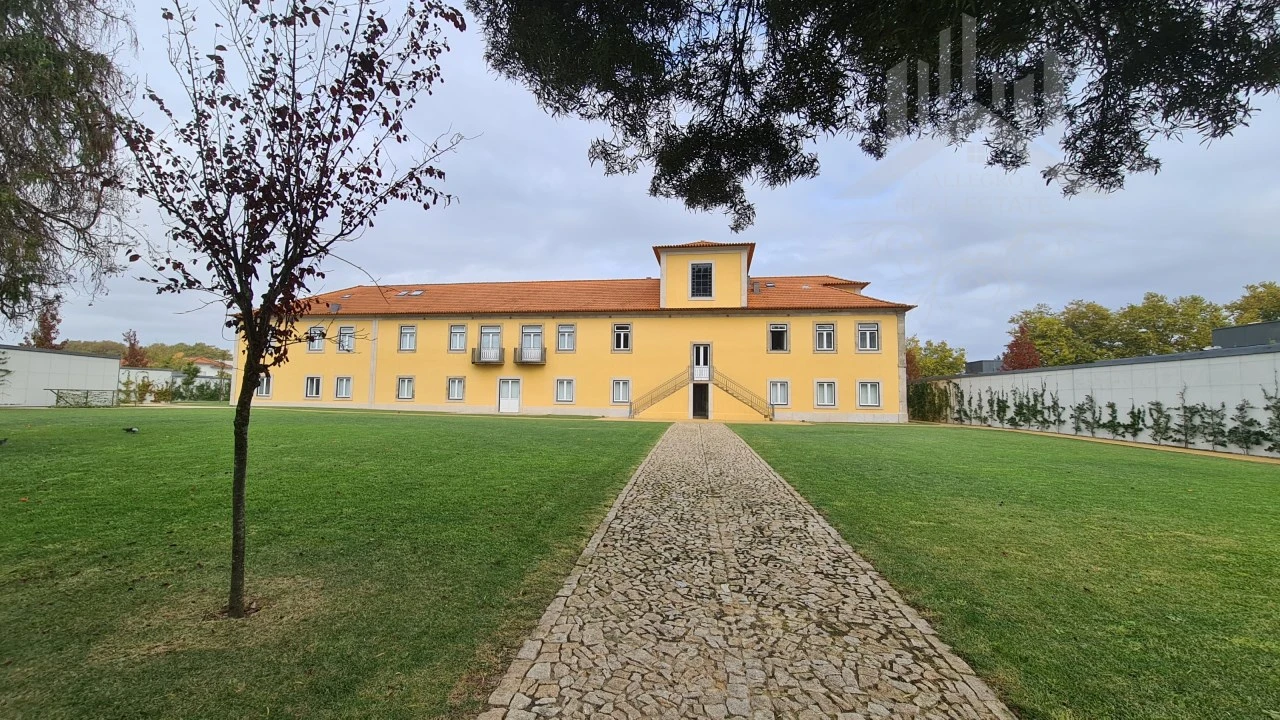 Moradia T4 para Venda em Paranhos Foto 2