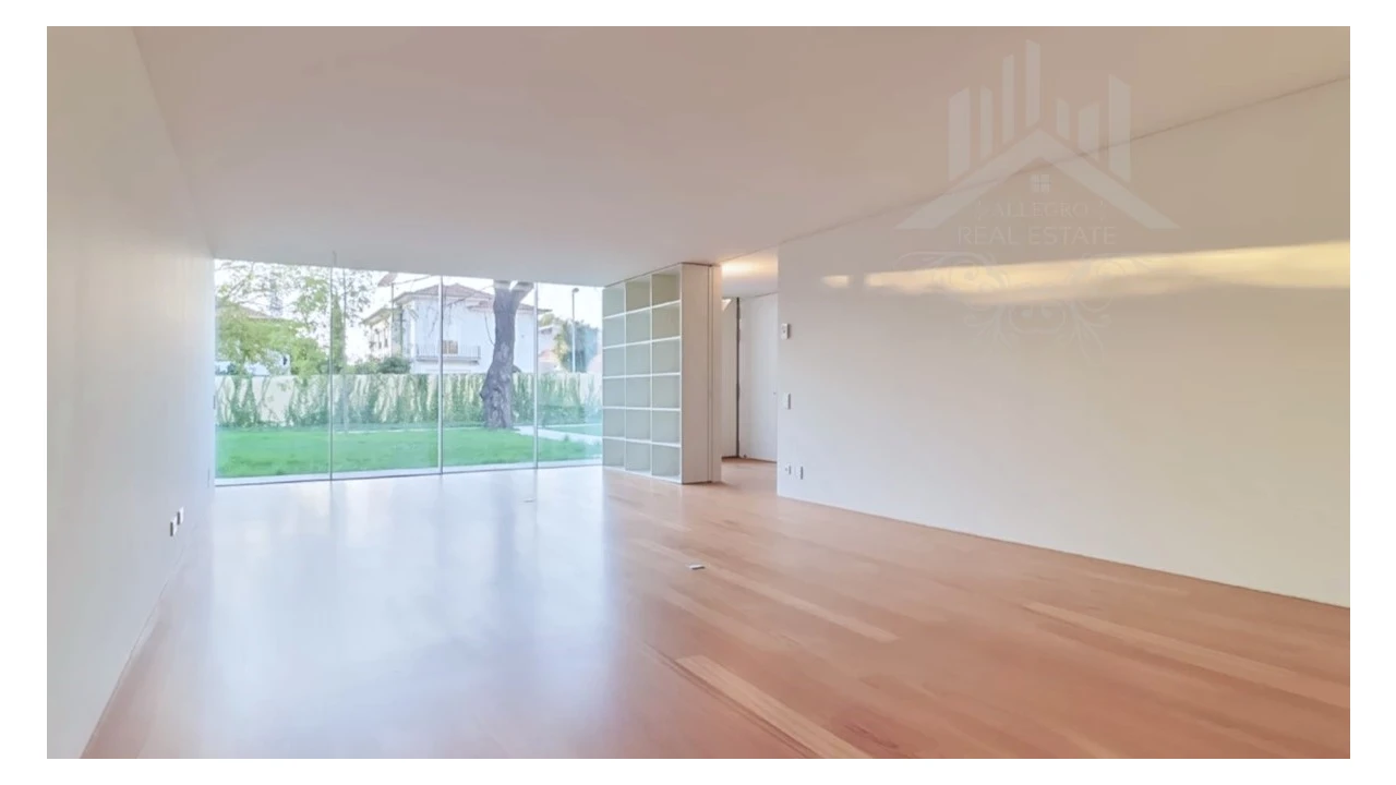 Moradia T4 para Venda em Paranhos Foto 36