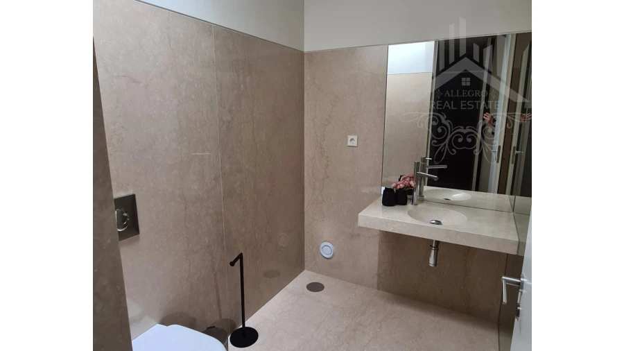 Moradia T4 para Venda em Paranhos Foto 45