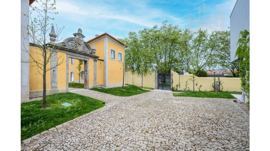 Moradia T4 para Venda em Paranhos Foto 6