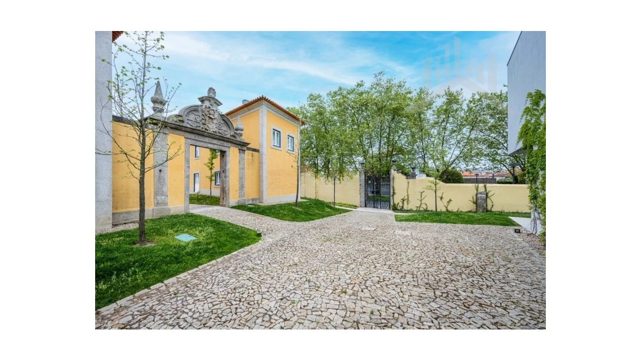 Moradia T5 para Venda em Paranhos Foto 6