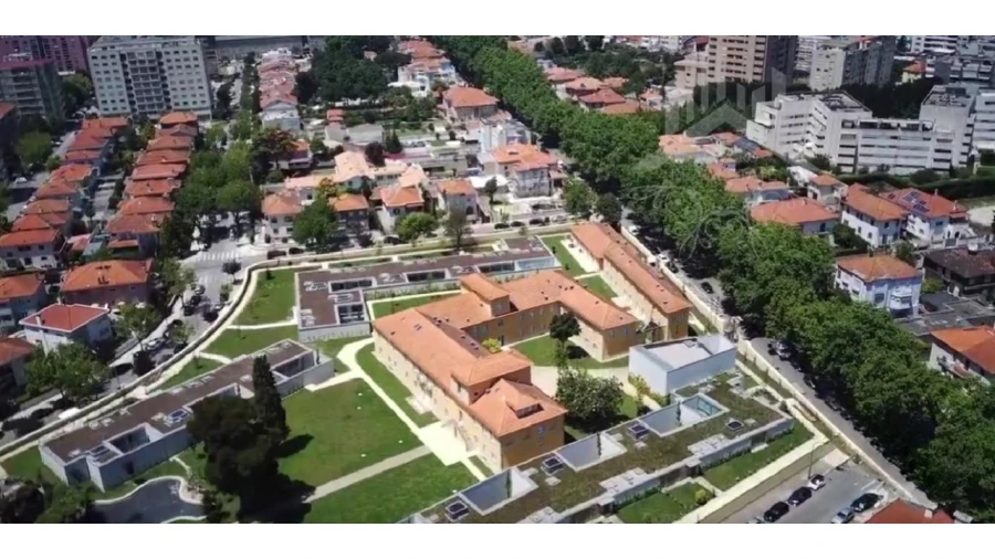 Moradia T5 para Venda em Paranhos Foto 46