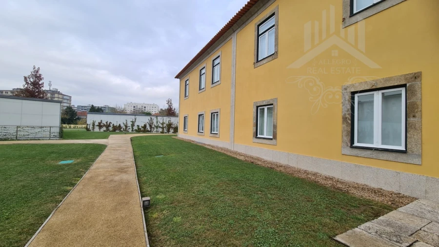 Moradia T5 para Venda em Paranhos Foto 8