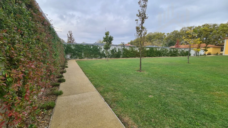 Moradia T5 para Venda em Paranhos Foto 13