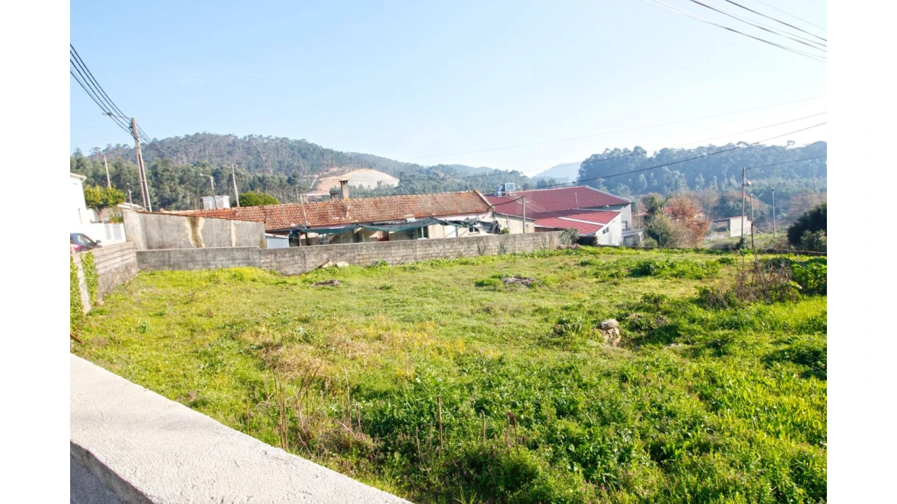 Terreno para Venda em Nogueira do Cravo e Pindelo Foto 1