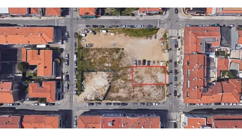 Terreno para Venda em Espinho