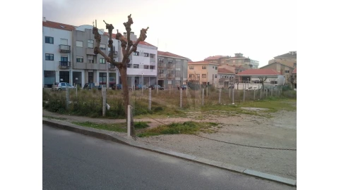 Terreno para Venda em Espinho