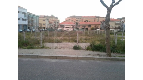 Terreno para Venda em Espinho