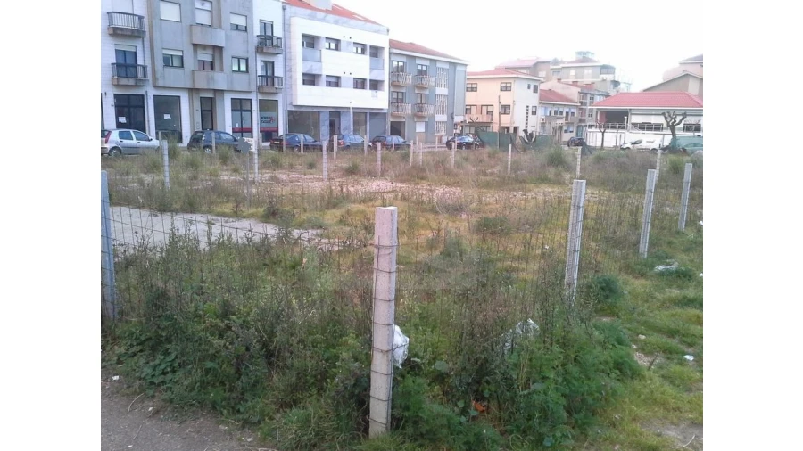Terreno para Venda em Espinho Foto 5