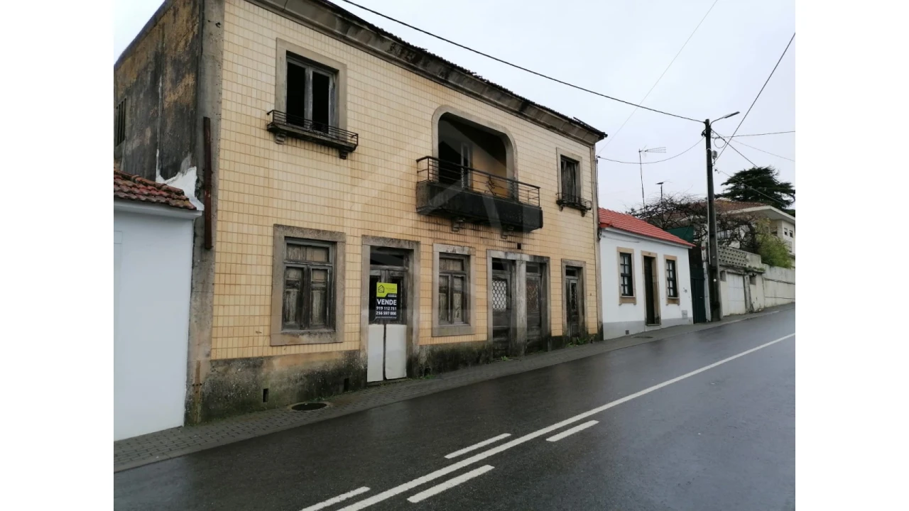 Moradia T3 para Venda em Paços de Brandão Foto 2