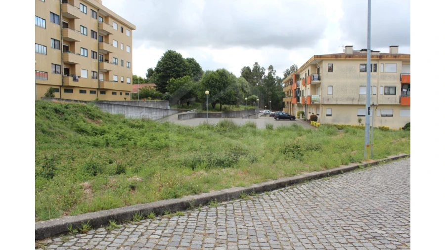 Terreno P/ Prédio para Venda em Mozelos Foto 1