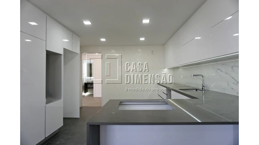 Apartamento T3 para Venda em Porto Salvo Foto 23