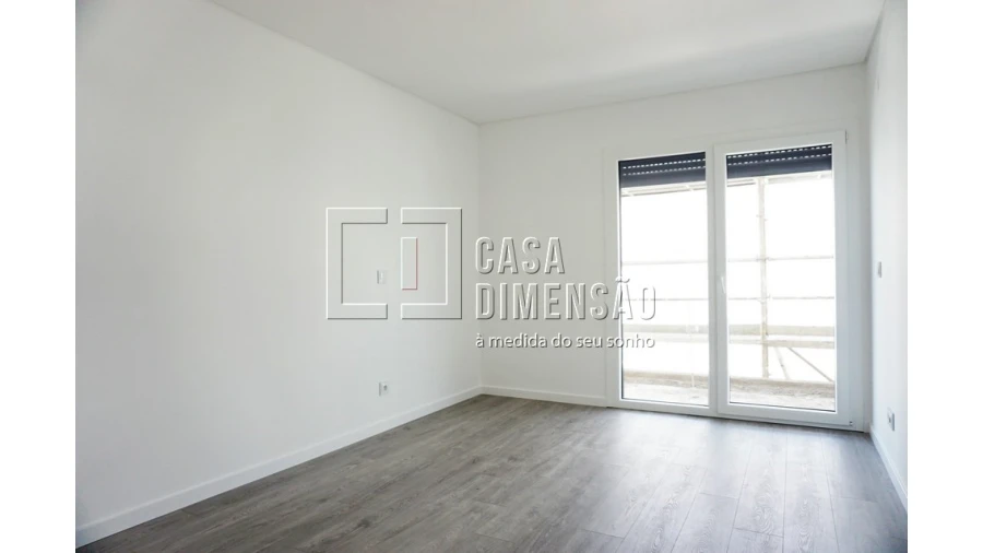 Apartamento T3 para Venda em Porto Salvo Foto 30