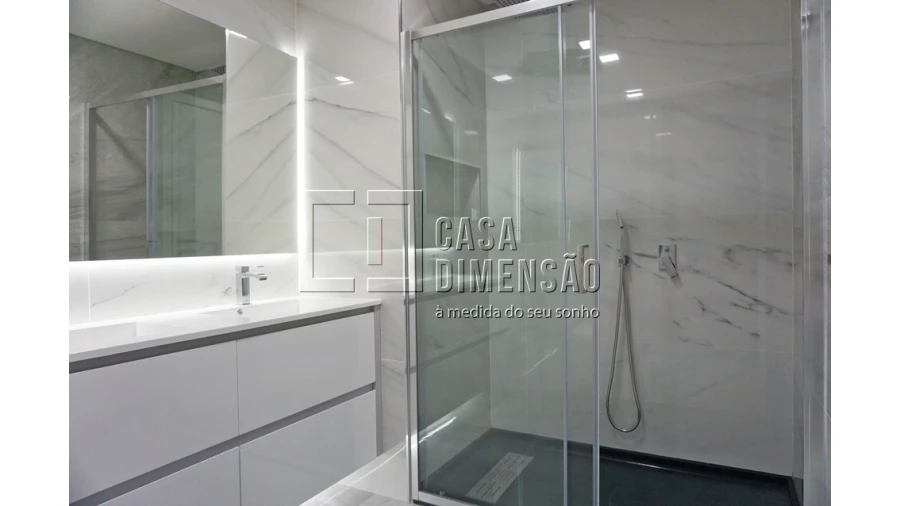 Apartamento T3 para Venda em Porto Salvo Foto 40