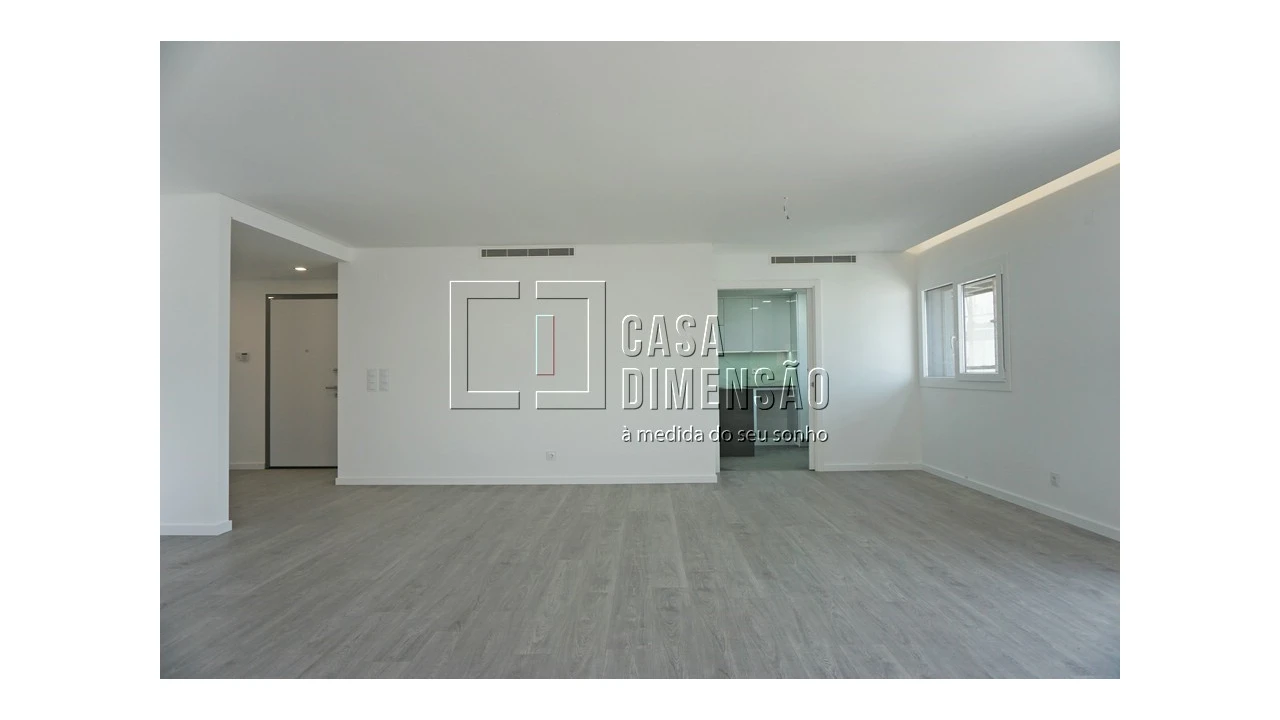 Apartamento T2 para Venda em Porto Salvo Foto 13