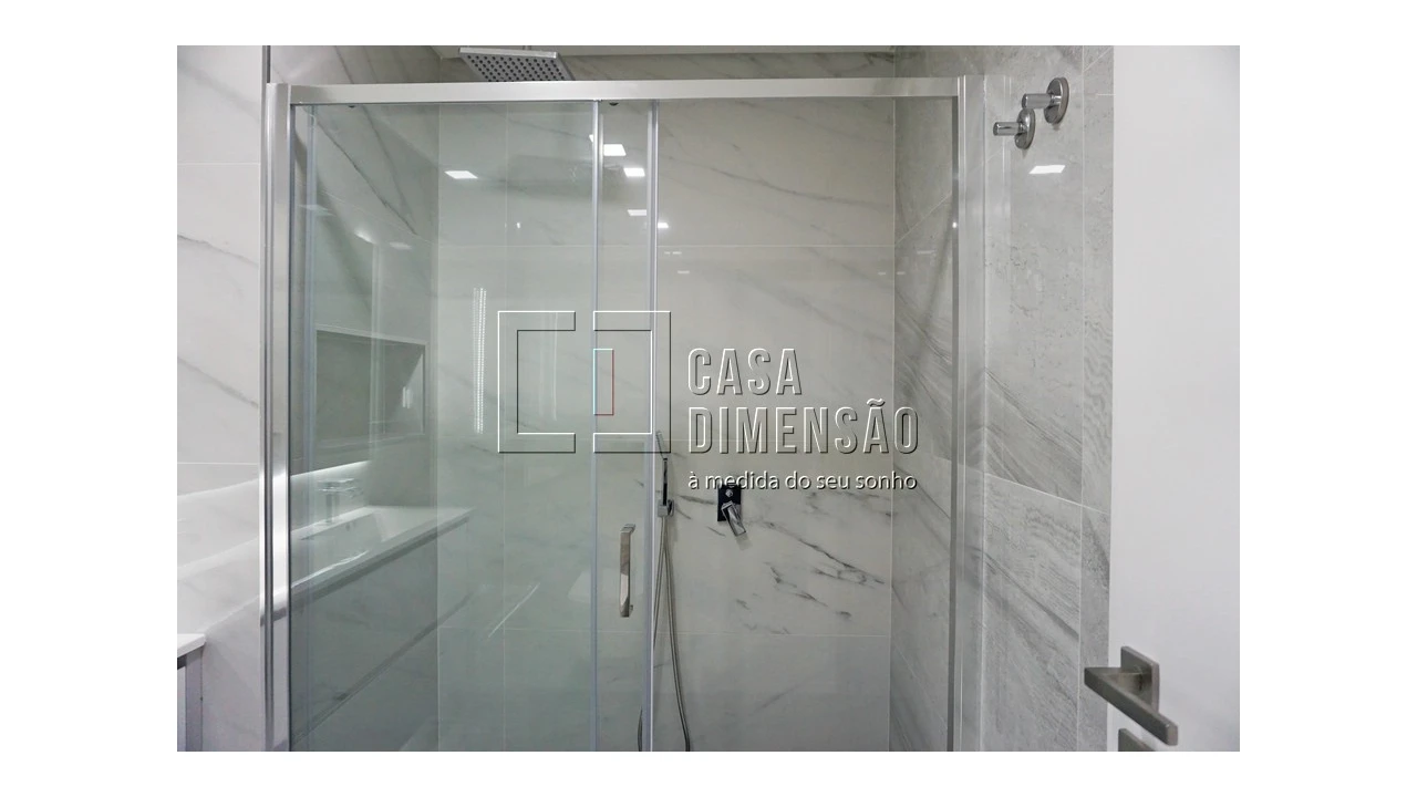 Apartamento T2 para Venda em Porto Salvo Foto 41