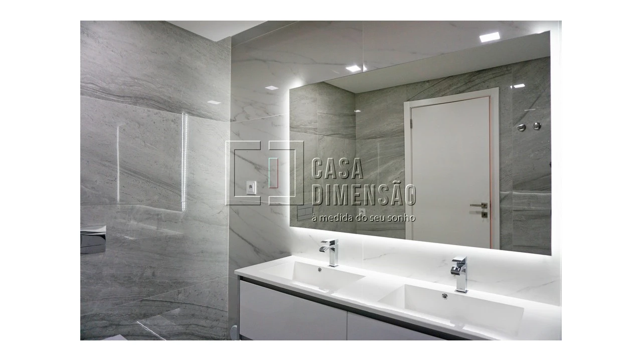 Apartamento T2 para Venda em Porto Salvo Foto 42