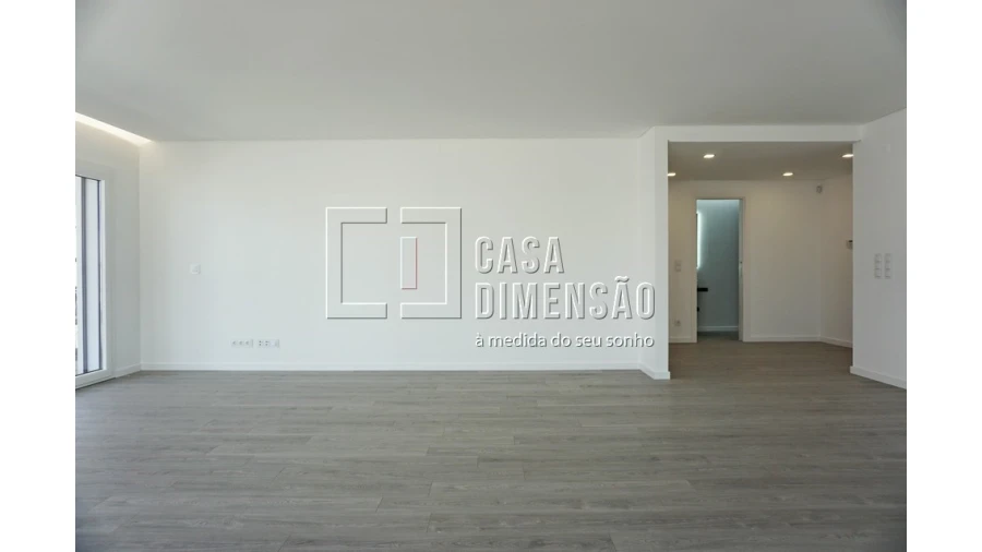 Apartamento T2 para Venda em Porto Salvo Foto 15
