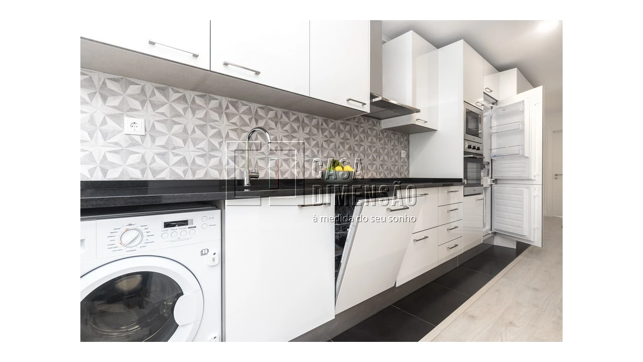 Apartamento T2 para Venda em Benfica Foto 14