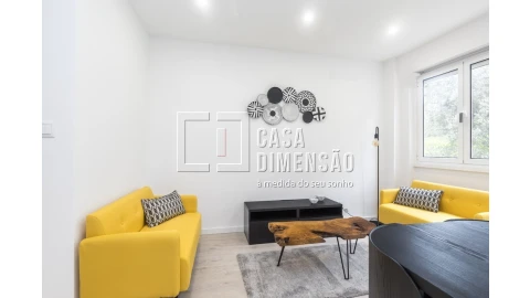 Apartamento T2 para Venda em Benfica