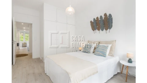 Apartamento T2 para Venda em Benfica