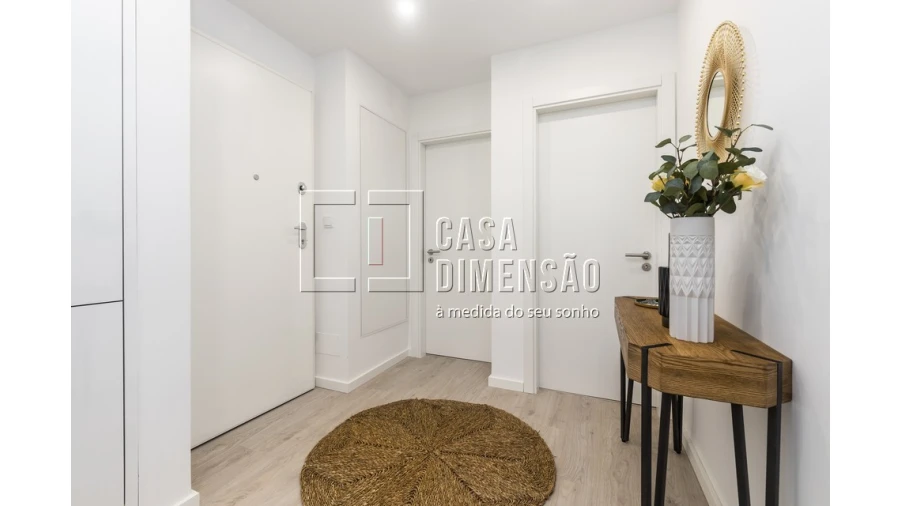 Apartamento T2 para Venda em Benfica Foto 3
