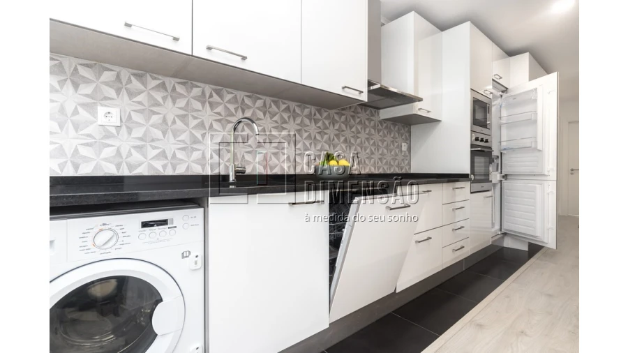 Apartamento T2 para Venda em Benfica Foto 14