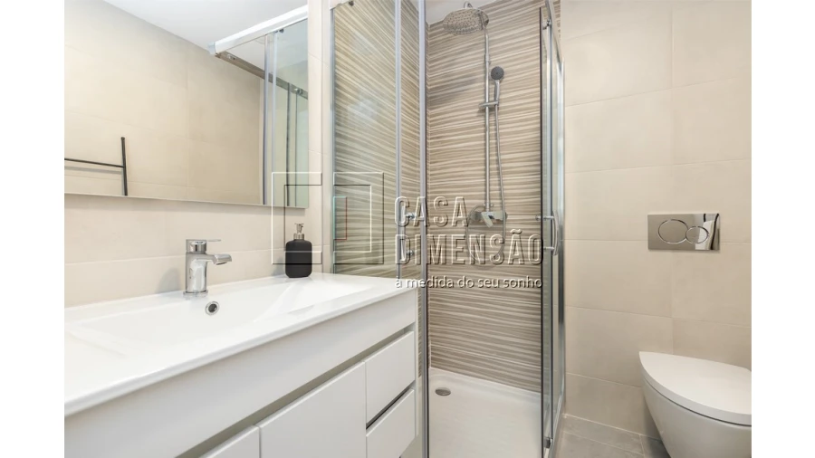 Apartamento T2 para Venda em Benfica Foto 32