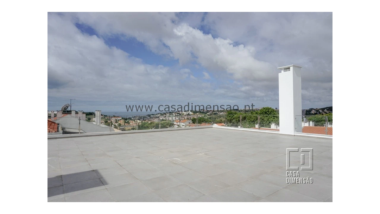 Apartamento T4 para Venda em Carnaxide e Queijas Foto 17