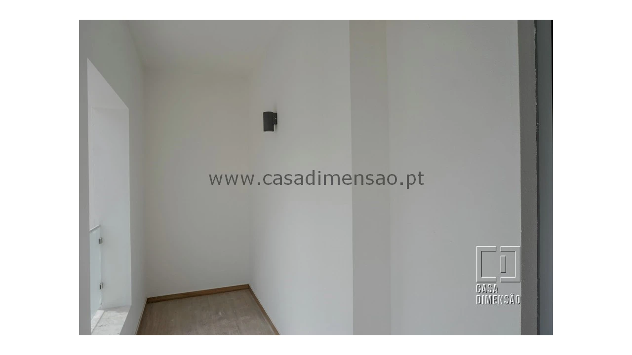 Apartamento T4 para Venda em Carnaxide e Queijas Foto 26