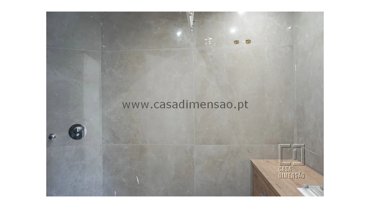 Apartamento T4 para Venda em Carnaxide e Queijas Foto 44