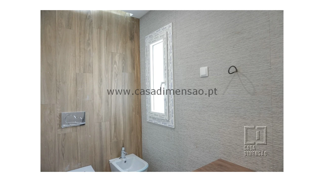 Apartamento T4 para Venda em Carnaxide e Queijas Foto 49
