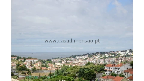 Apartamento T4 para Venda em Carnaxide e Queijas