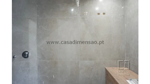 Apartamento T4 para Venda em Carnaxide e Queijas