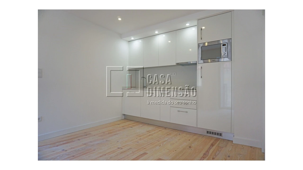 Apartamento T1 para Venda em Misericórdia Foto 10