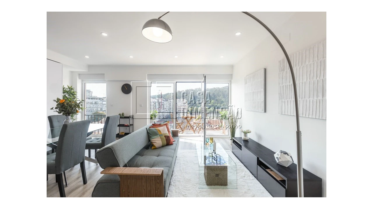 Apartamento T3 para Venda em Benfica Foto 2