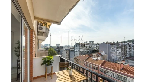 Apartamento T3 para Venda em Benfica