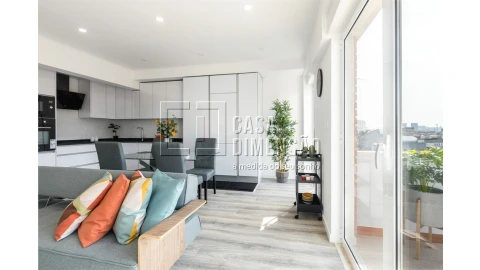Apartamento T3 para Venda em Benfica