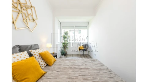 Apartamento T3 para Venda em Benfica