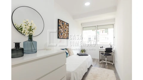 Apartamento T3 para Venda em Benfica