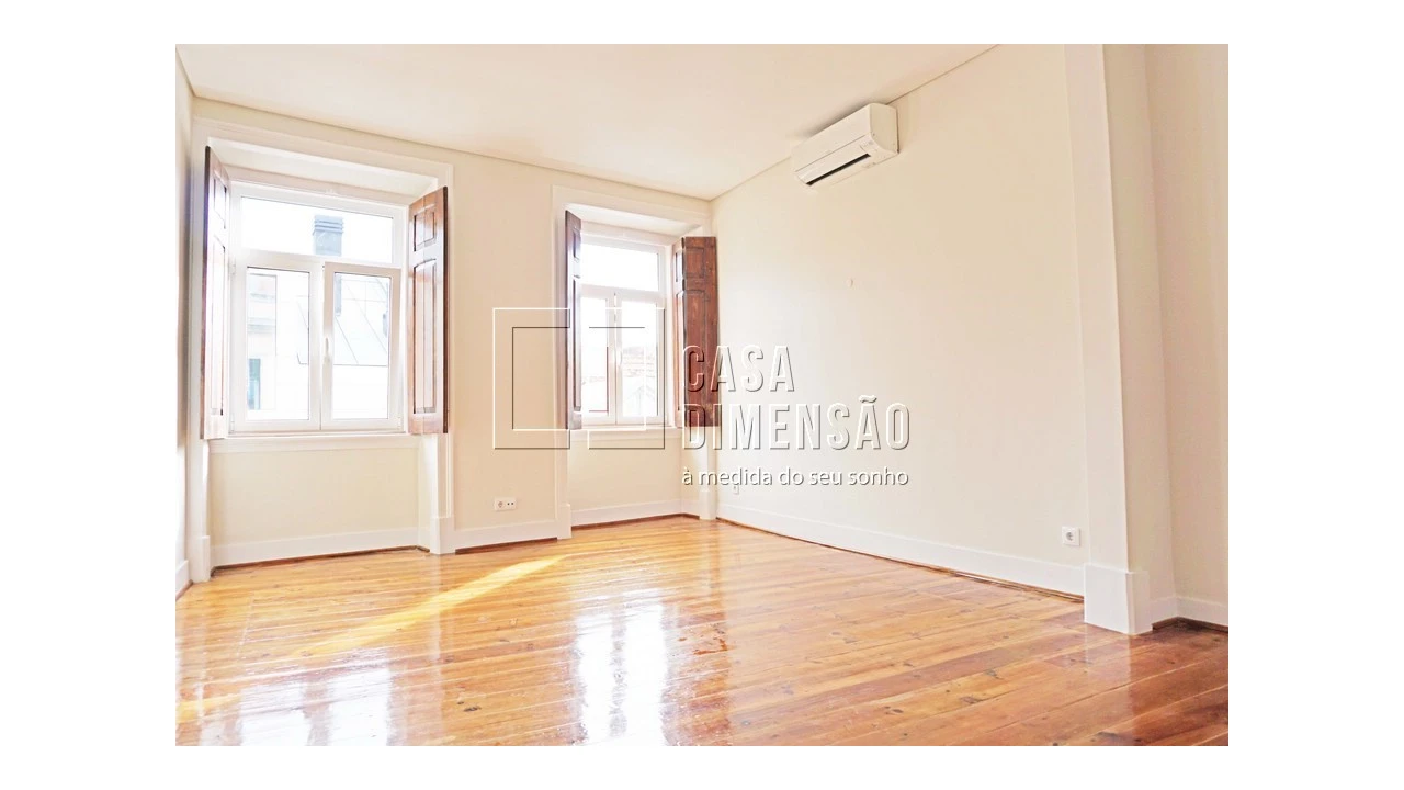 Apartamento T2 para Venda em Misericórdia Foto 2
