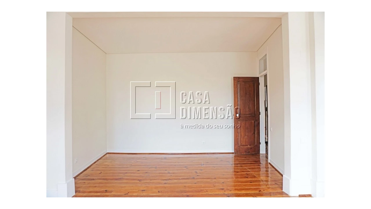 Apartamento T2 para Venda em Misericórdia Foto 5