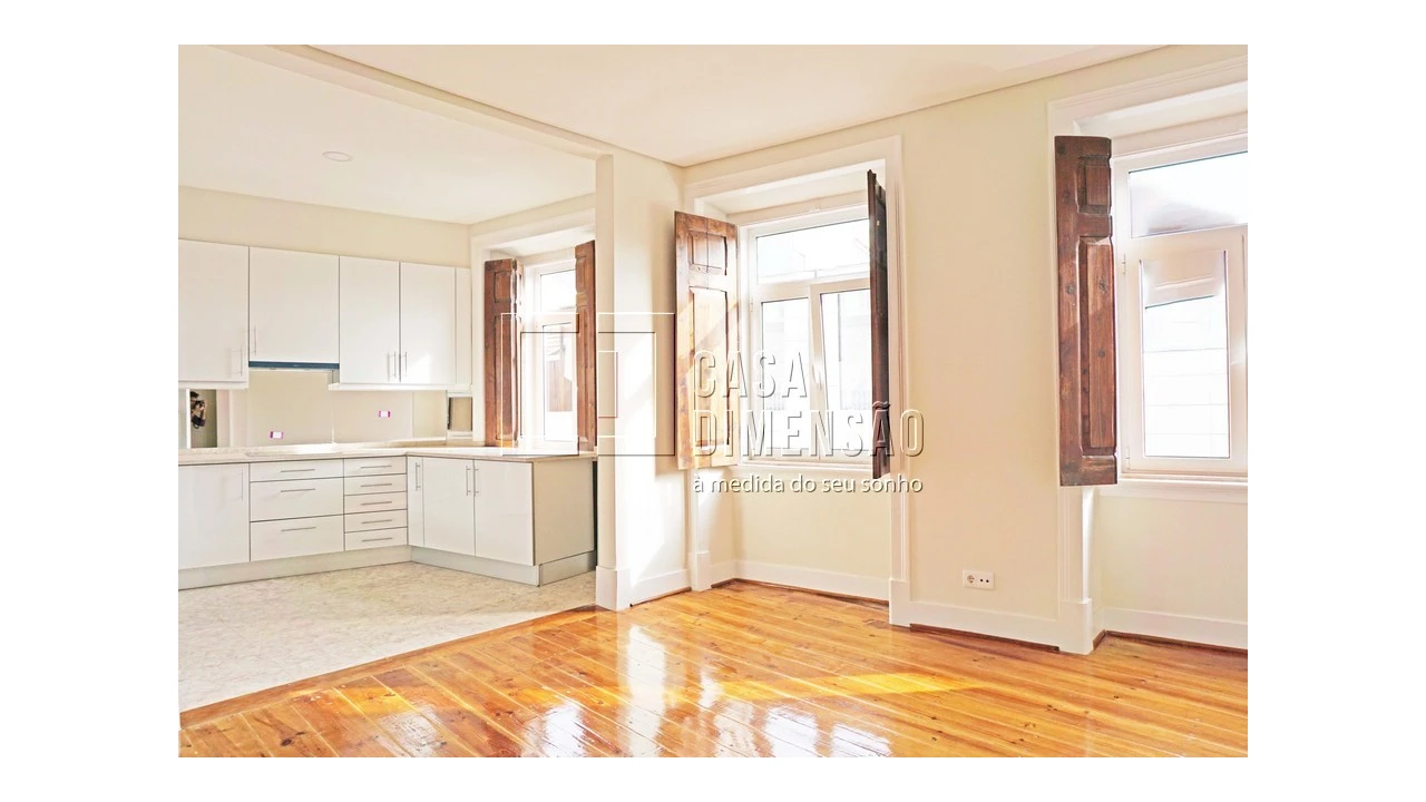 Apartamento T2 para Venda em Misericórdia Foto 7