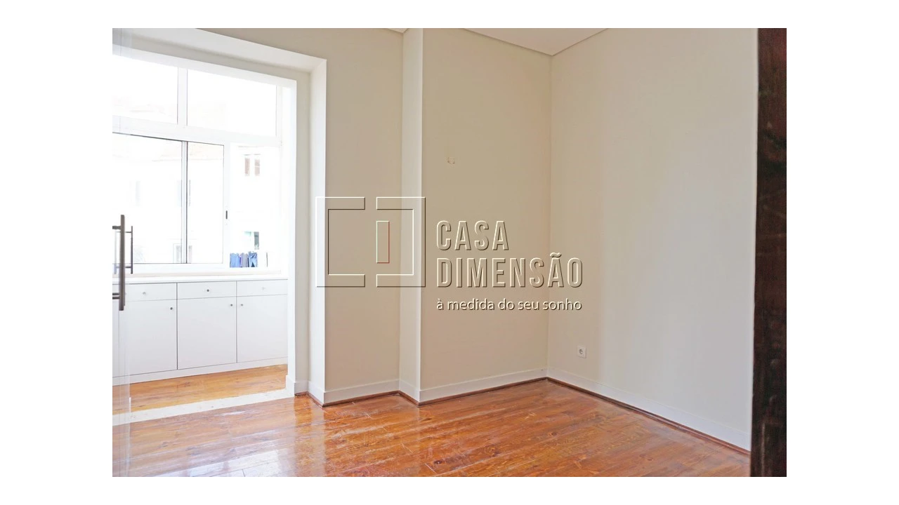 Apartamento T2 para Venda em Misericórdia Foto 10