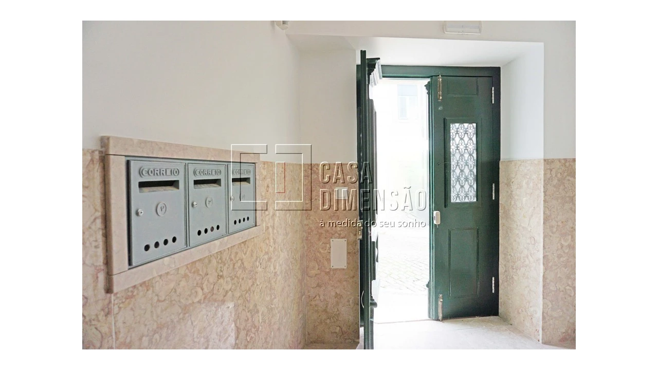 Apartamento T2 para Venda em Misericórdia Foto 33