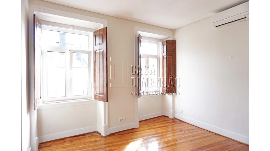 Apartamento T2 para Venda em Misericórdia Foto 3