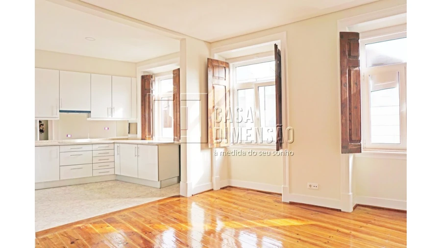 Apartamento T2 para Venda em Misericórdia Foto 7